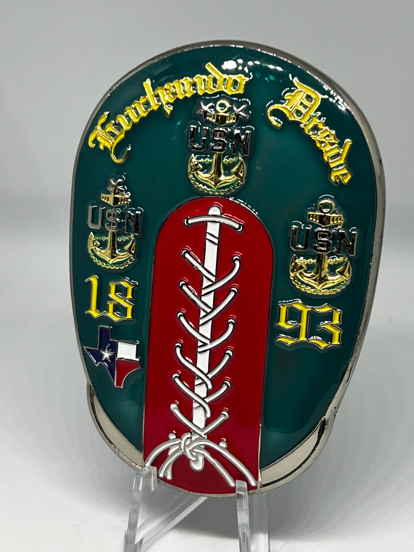 El luchador mask Chief Pride coin