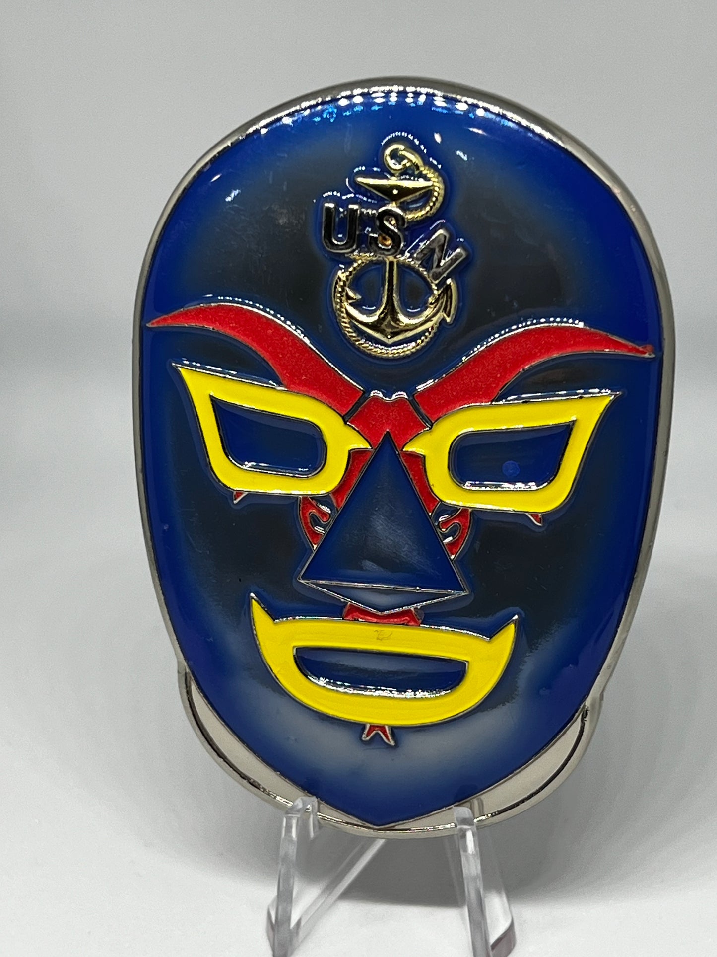El luchador mask Chief Pride coin